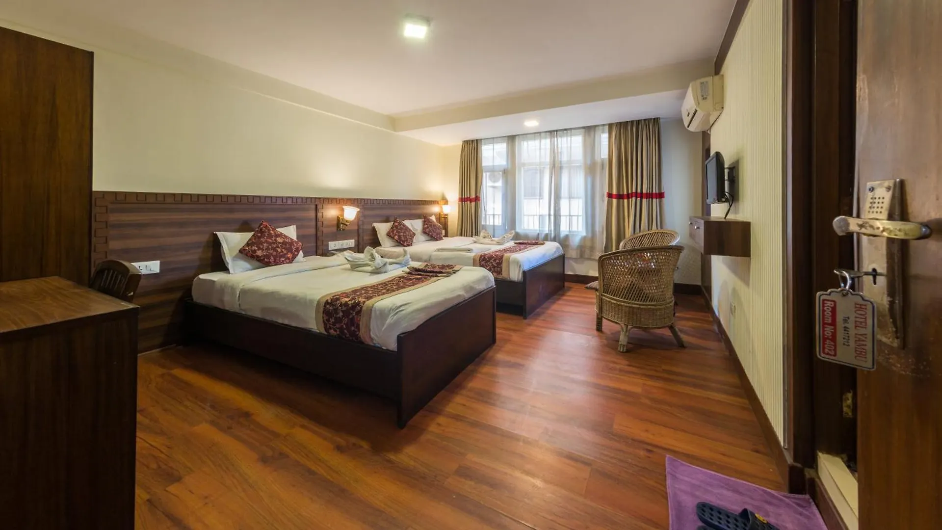 Hotel Yambu Катманду 3*,