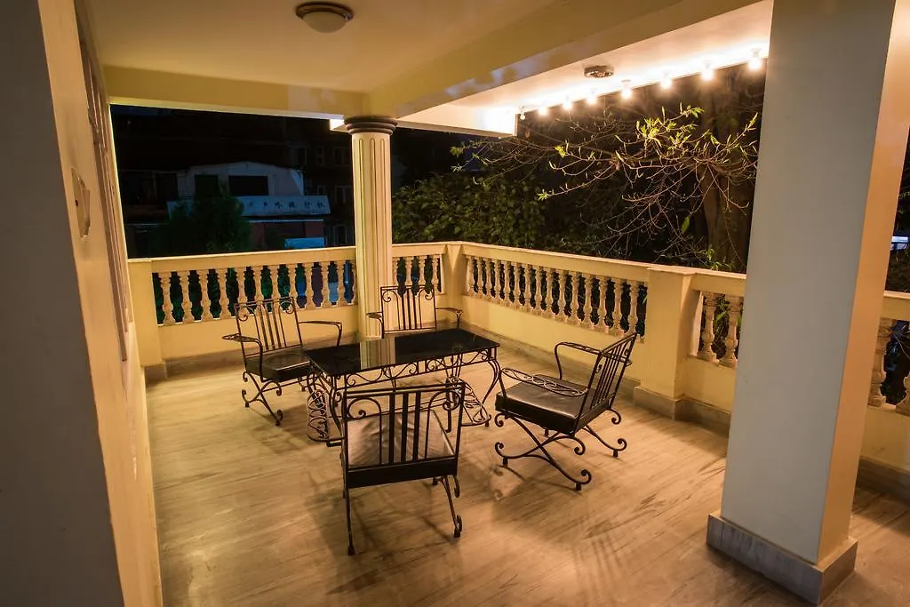 Hotel Yambu Катманду 3*,