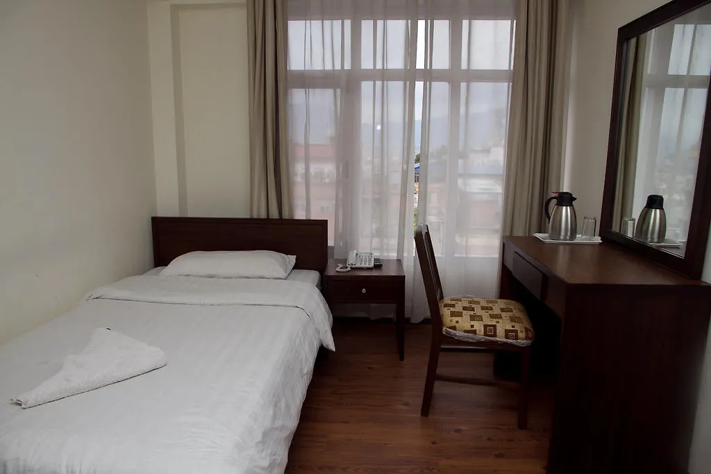 Hotel Yambu Катманду 3*,